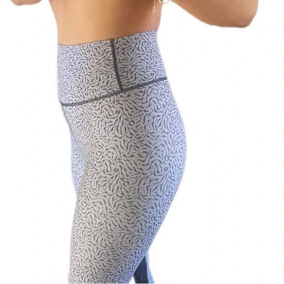 NEW all fenix Athletic High Waisted leggings Animal Print Size M. Blue Women’s - Picture 3 of 5